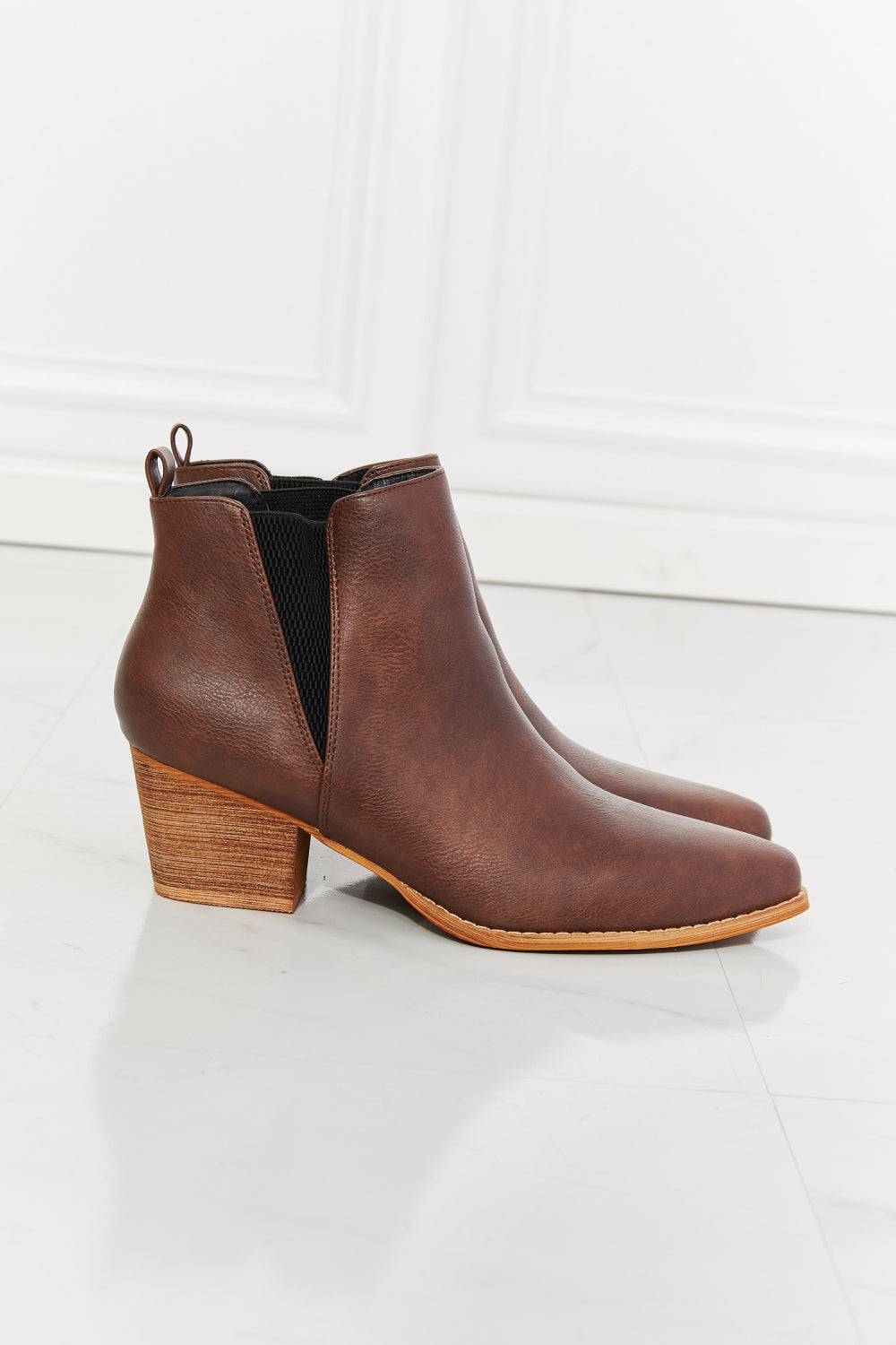 Ankle Boots - Point Toe in Chocolate