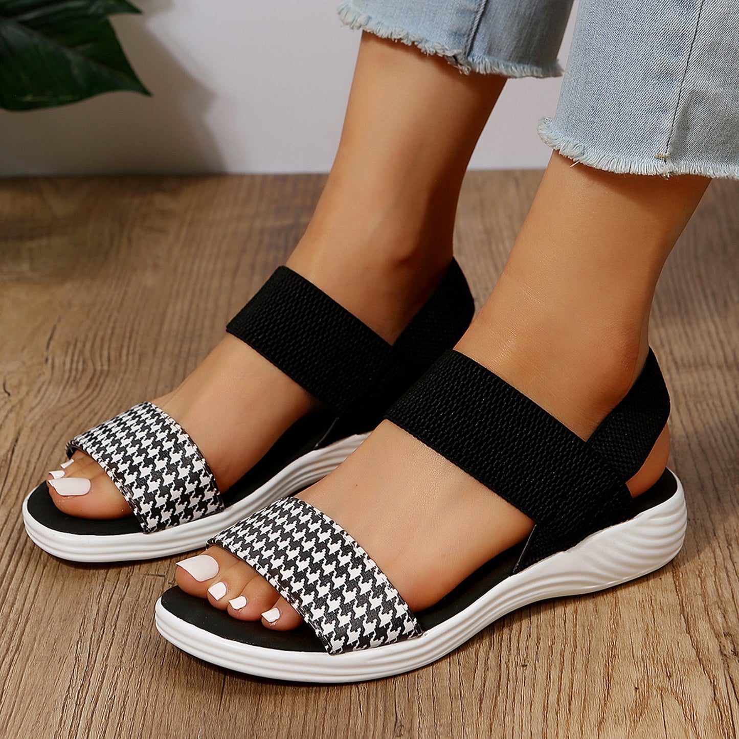 Sandals - Open Toe Low Heel