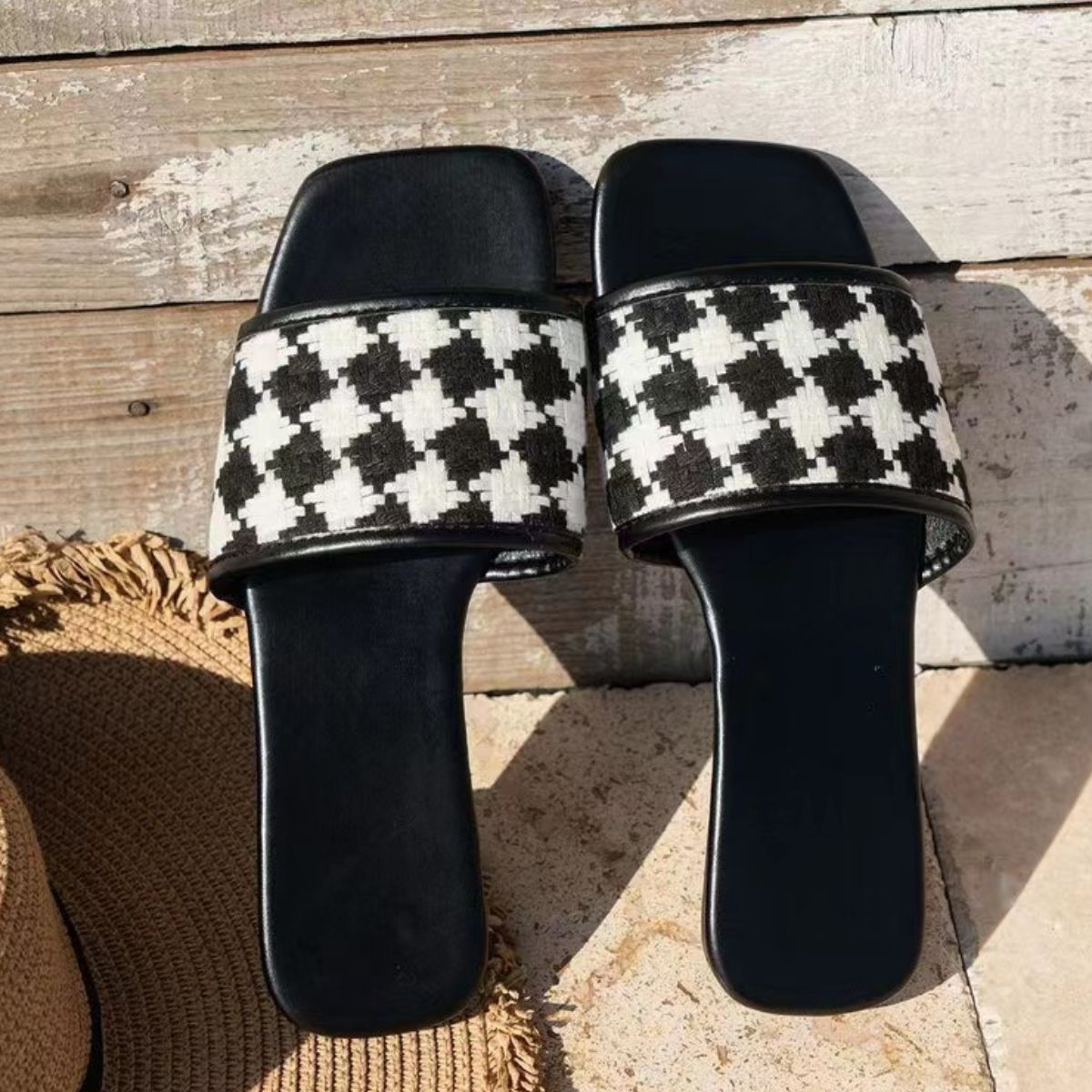 Sandals - Plaid Design Open Toe Flat