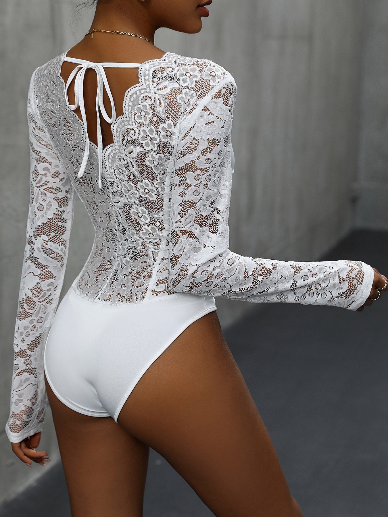 Bodysuit - V-Neck Long Sleeve Lace