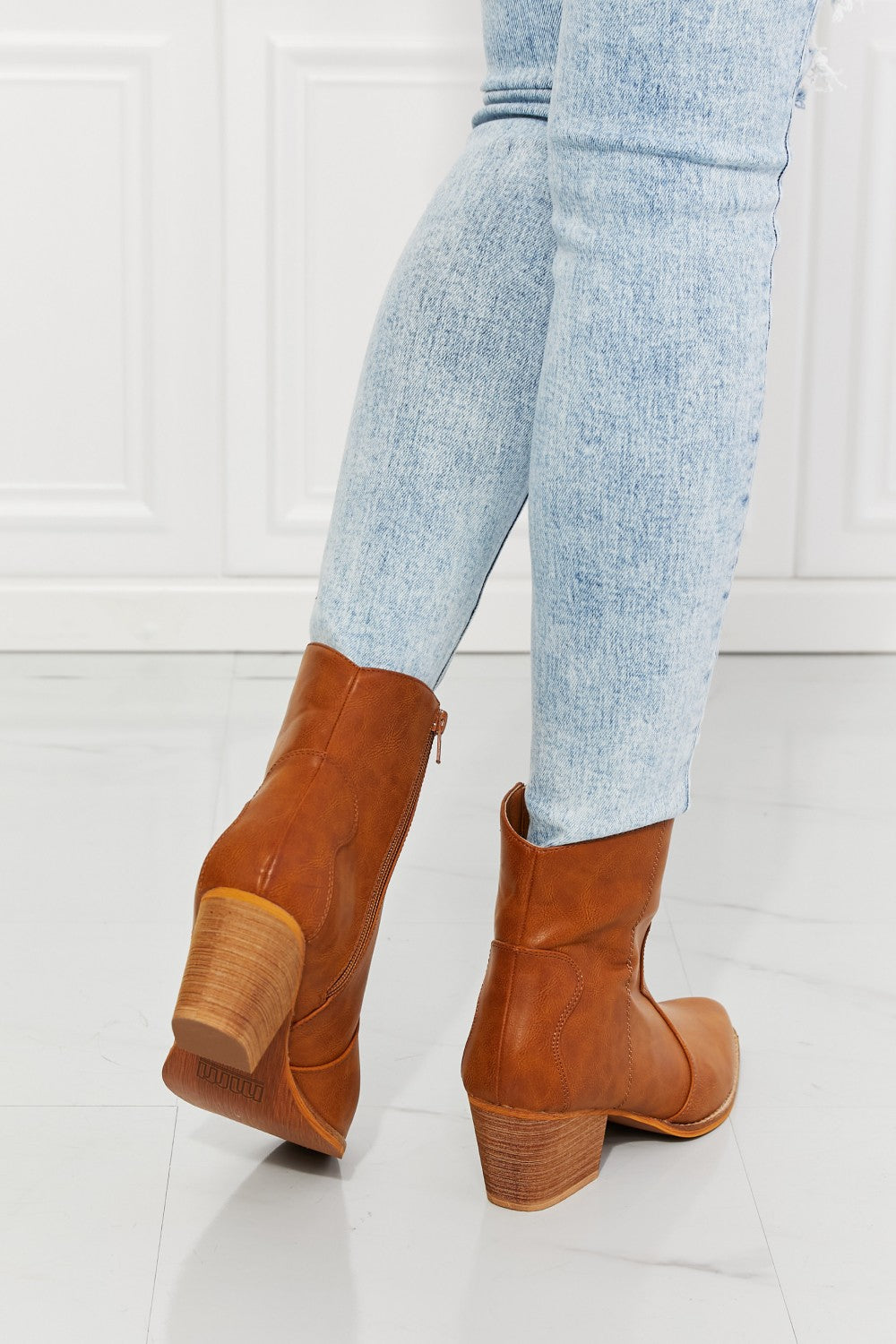 Ankle Boots - Leather Western in Ochre