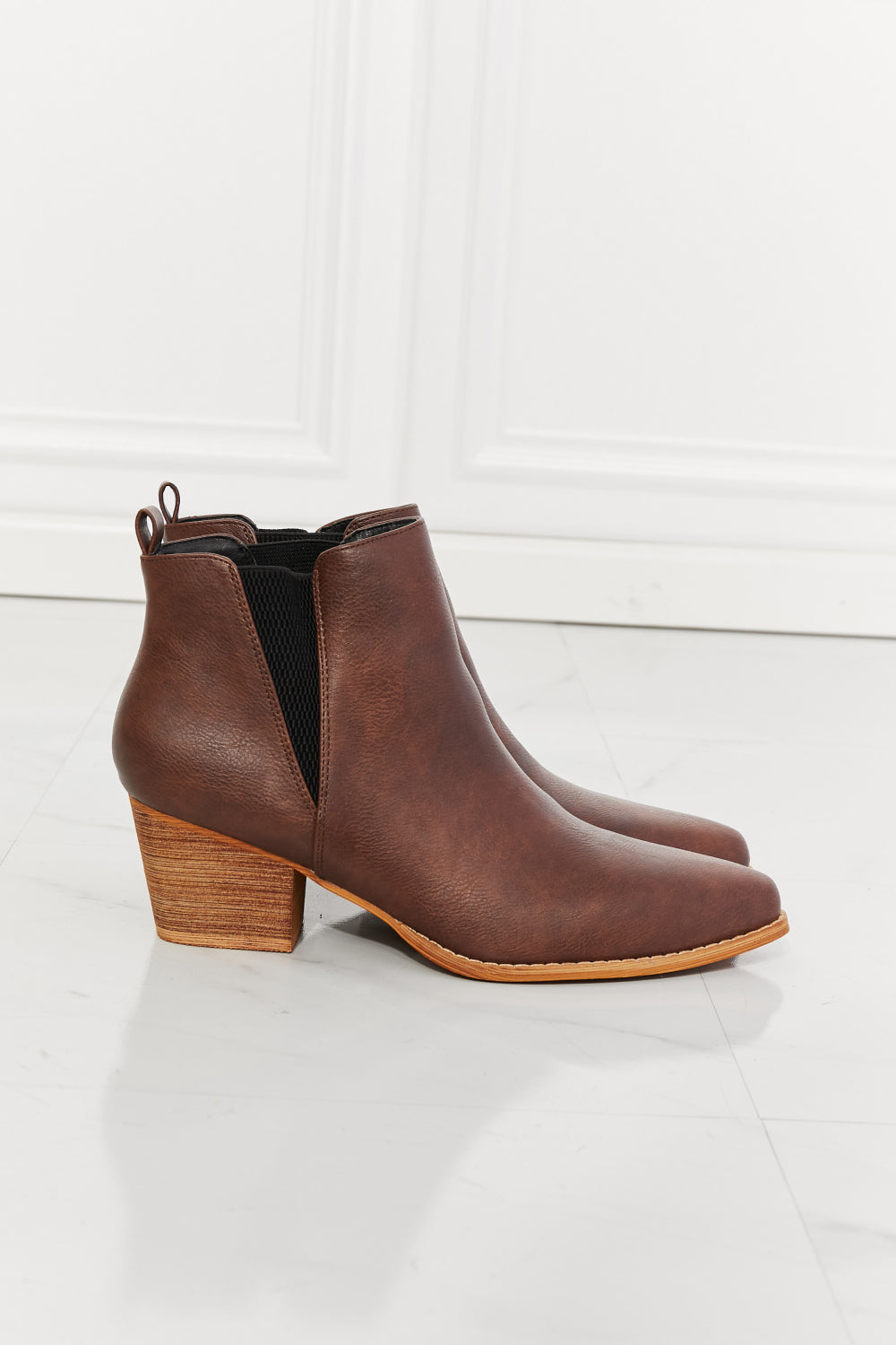 Ankle Boots - Point Toe in Chocolate